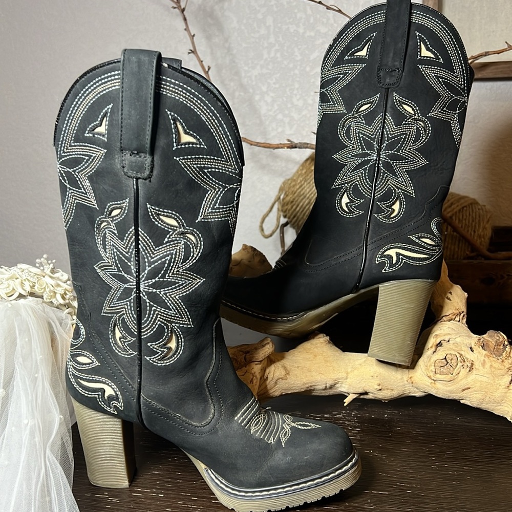 NWOT Roper rubber heeled cowboy boot - Picture 2 of 12